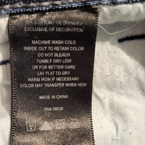 Kut from the Kloth Katy Boyfriend Bootcut Jeans - Picture 7 of 8